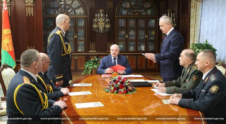 «Оказывается, воровали скот» — Лукашенко приказал новым начальникам милиции «не церемониться» и рассказал, как сам «копал глубже»