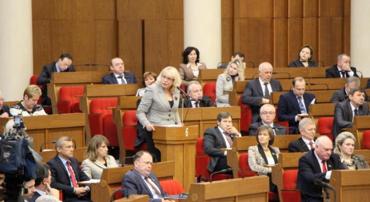 Белорусов будут увольнять с работы из-за арестов? В Минтруда рассказали, почему Верховный суд им не указ